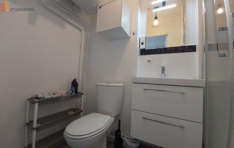 Studio meublé 23m² Reims - Calme, 3e étage - Photo 1