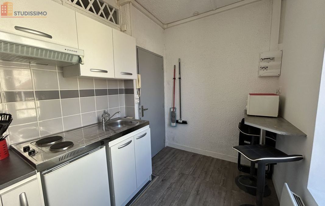 Studio meublé 22m² Reims - Meublé, lumineux - Photo 3