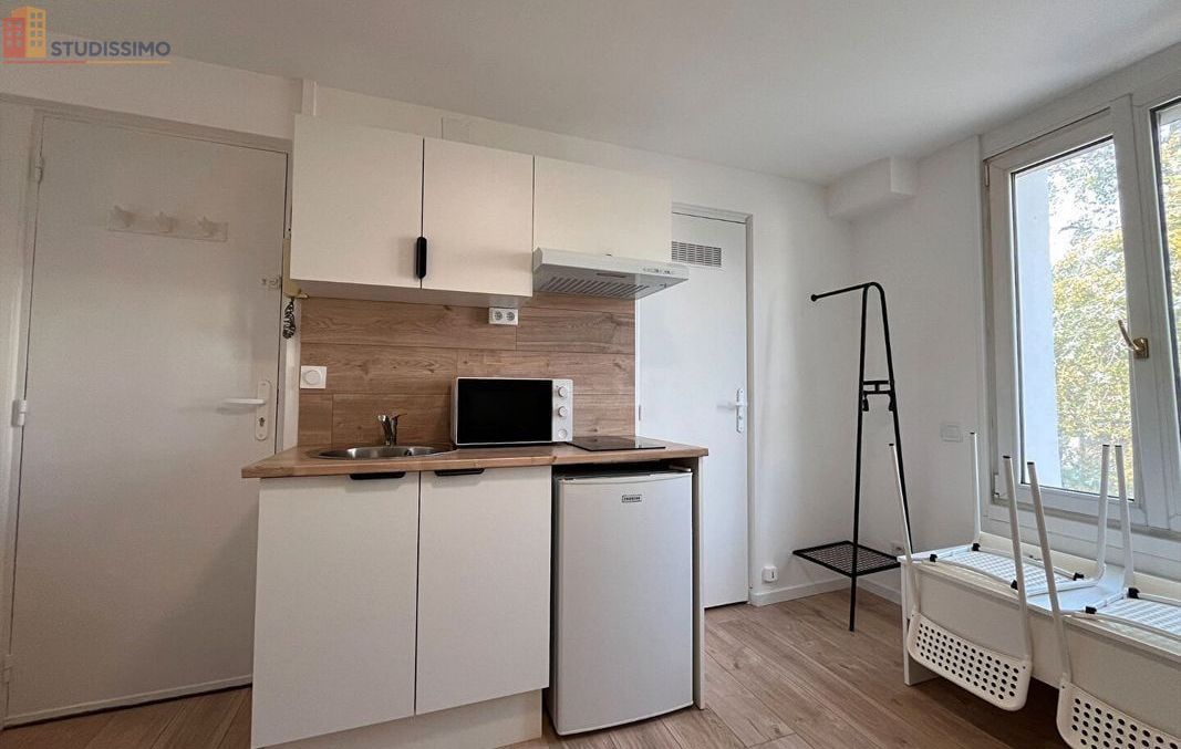 Studio meublé 12m² Reims 51100 - Meublé, DPE C - Photo 4