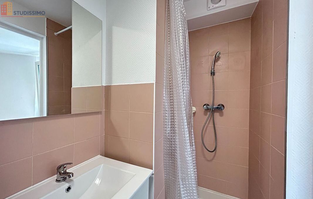 Studio meublé 12m² Reims 51100 - Meublé, DPE C - Photo 1