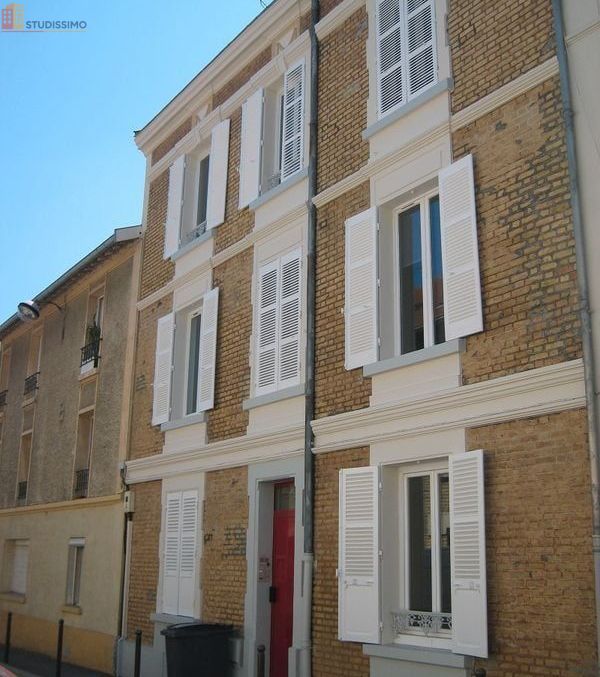Studio à Reims