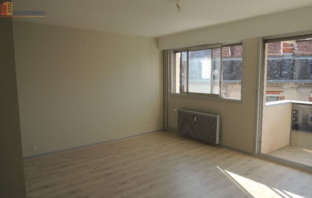Studio à Reims