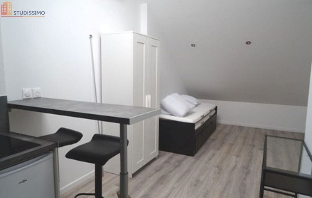 Studio meublé 15m² Reims - Lumineux, dernier étage - Photo 3