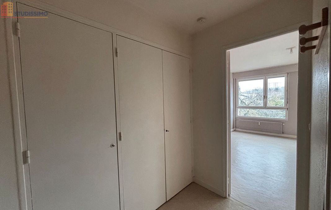 Studio à Reims