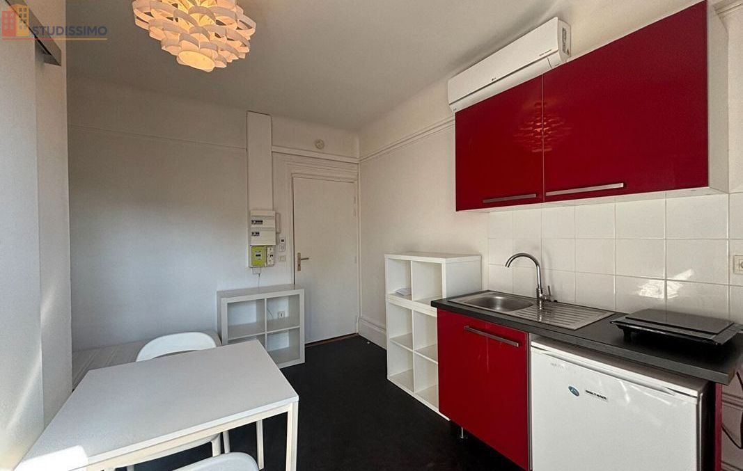 Studio 14m² Reims centre - Meublé, au 3e étage - Photo 4