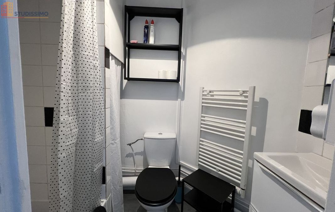 Studio meublé 21m² Reims 51100 - Meublé, 1 pièce - Photo 1