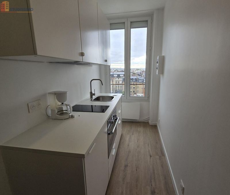 Studio meublé 19m² Reims 51100 - Dernier étage, lumineux - Photo 2