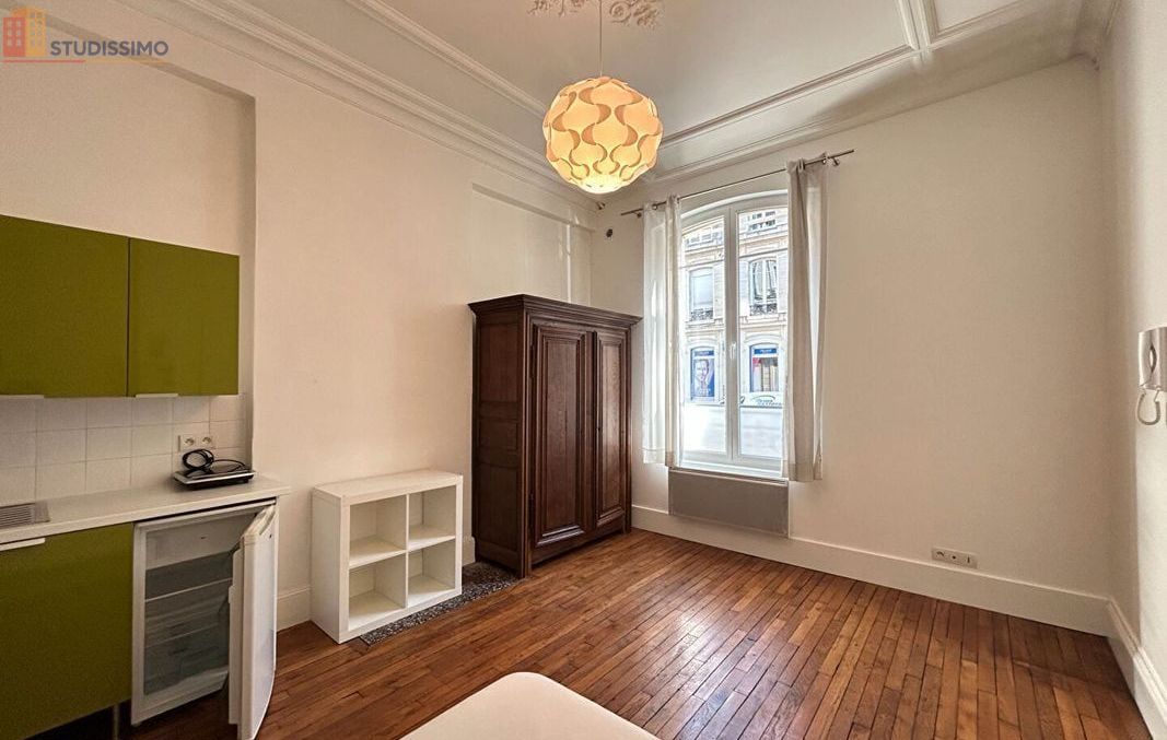 Studio meublé 20m² Reims 51100 - Meublé, DPE D - Photo 2