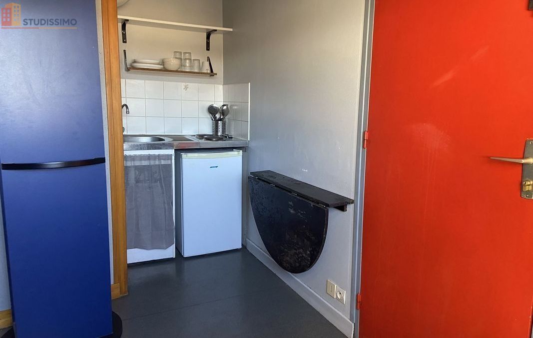 Studio meublé 17m² Reims 51100 - Dernier étage, lumineux - Photo 3