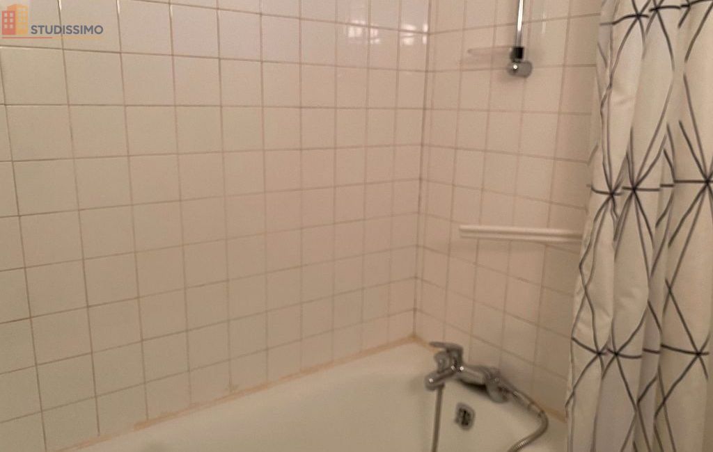 Studio meublé 32m² Reims 51100 - Lumineux, 4e étage - Photo 6