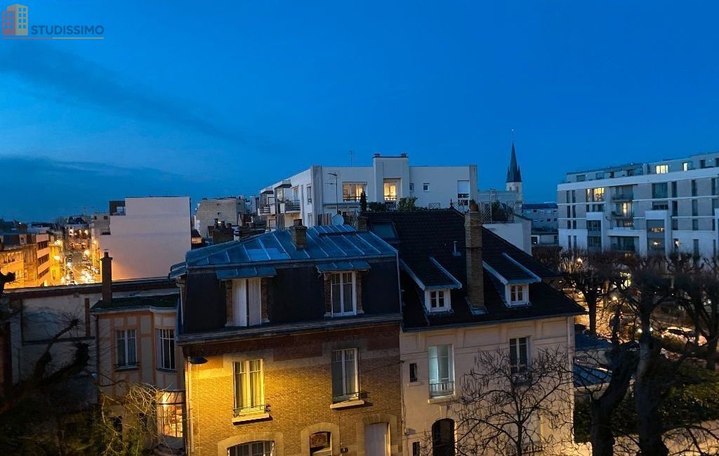 Studio meublé 32m² Reims 51100 - Lumineux, 4e étage - Photo 4