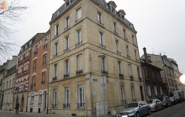 Studio 13m² Reims 51100 - Meublé, dernier étage - Photo 1