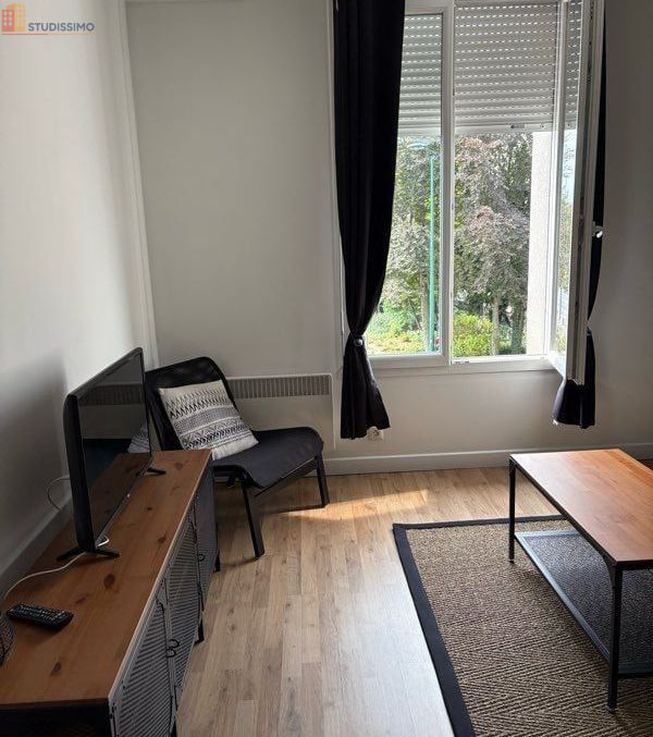 Studio 25m² Reims 51100 - Meublé, lumineux - Photo 1