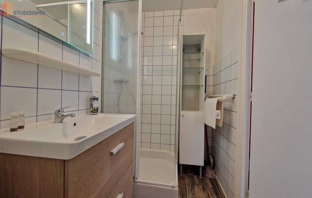 Studio meublé 14m² Reims 51100 - Meublé, 1er étage - Photo 1