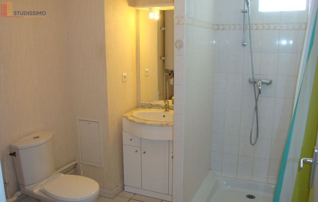 Studio 30m² Reims 51100 - Parking, 2e étage - Photo 1