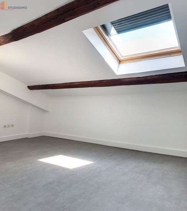 Studio 23m² Reims 51100 - Étage 3, lumineux - Photo 2