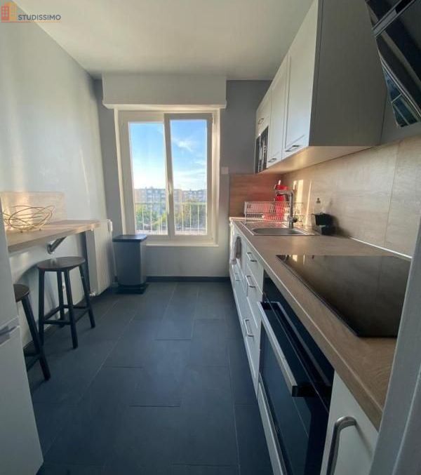 Studio meublé 13m² Reims 51100 - Lumineux, 6e étage - Photo 3