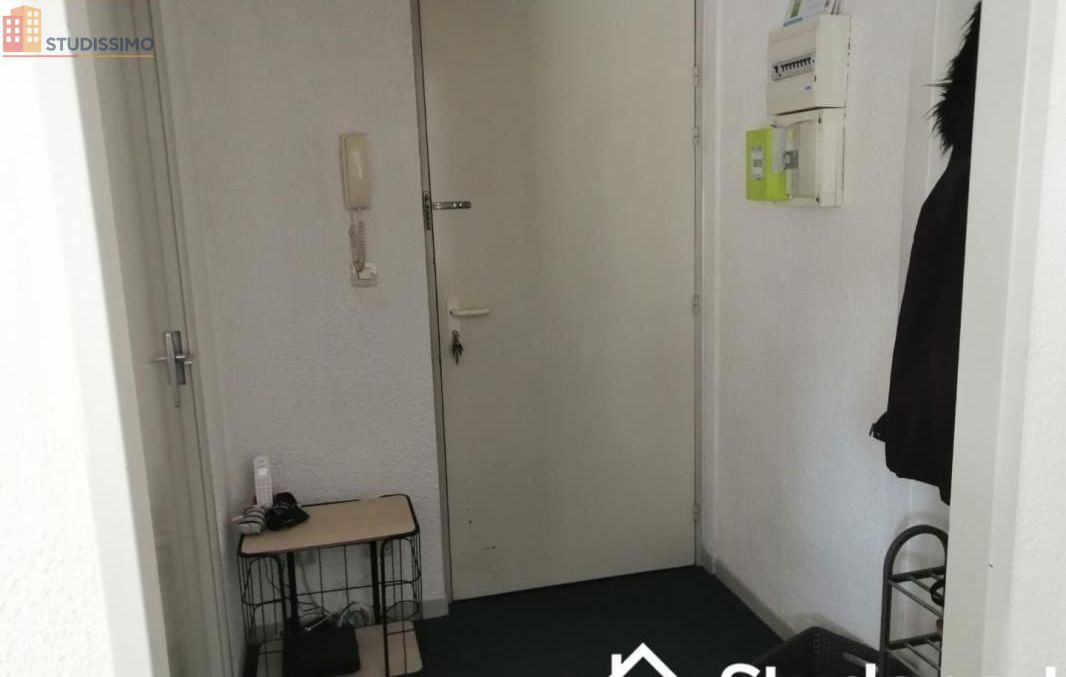 Studio 33m² Reims 51100 - Meublé, DPE D - Photo 1