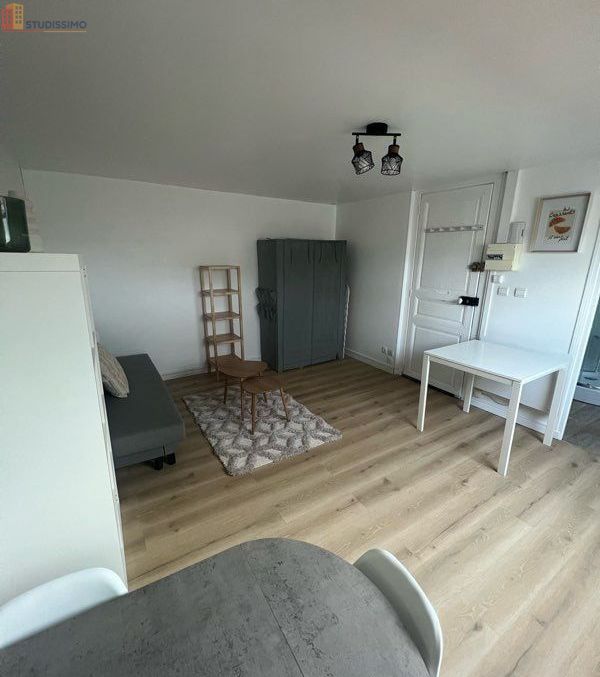 Studio meublé 19m² Reims centre - Calme, lumineux - Photo 2