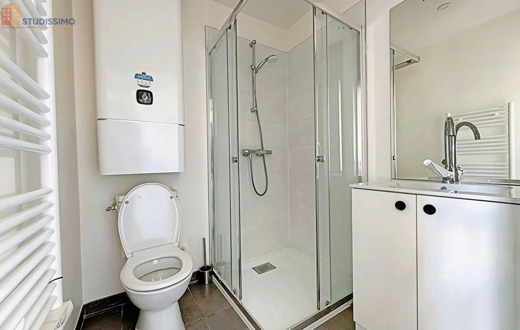 Studio meublé 16m² Reims 51100 - Meublé, 2e étage - Photo 3