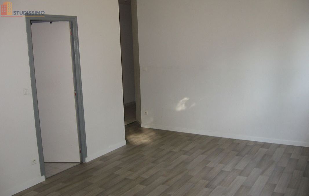 Studio à Reims