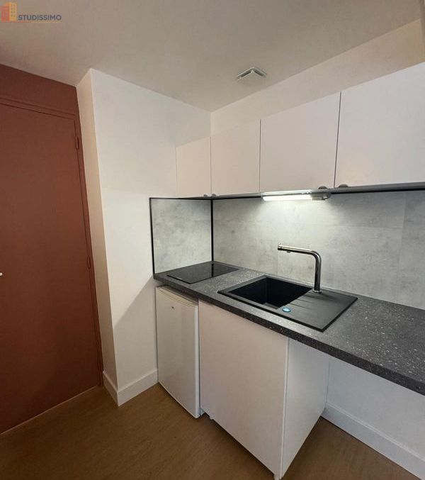 Studio meublé 12m² Reims 51100 - Meublé, compact - Photo 2