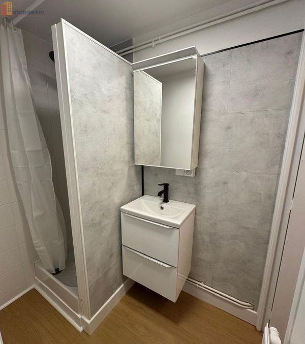 Studio meublé 12m² Reims 51100 - Meublé, compact - Photo 1