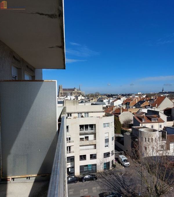 Studio meublé 30m² Reims 51100 - Balcon, grand séjour - Photo 1