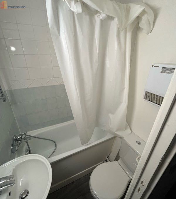 Studio 12m² Reims 51100 - Meublé, idéal étudiant - Photo 1