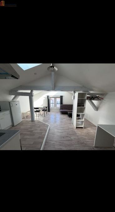Studio meublé 36m² Châlons-en-Champagne - Dernier étage, lumineux - Photo 2