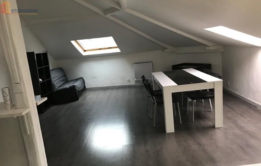 Studio à Reims