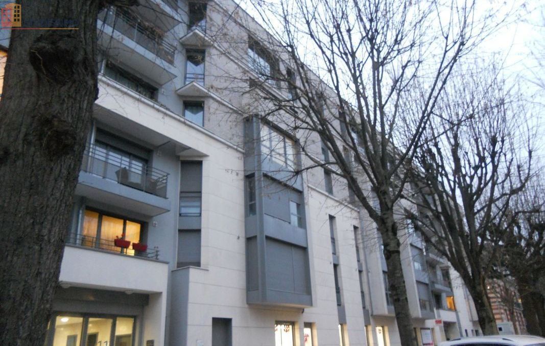Studio 28m² Reims - Terrasse, parking, standing - Photo 1
