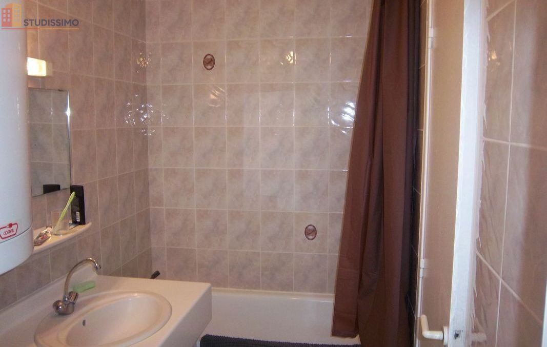 Studio 23m² Reims 51100 - Proche lycée, calme - Photo 1
