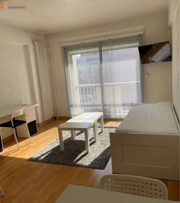 Studio meublé 28m² Reims 51100 - Meublé, parking - Photo 1