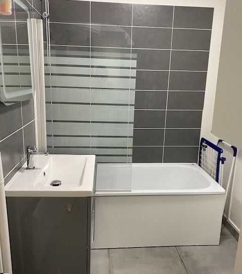 Studio meublé 20m² Reims 51100 - Cour privée, meublé - Photo 2