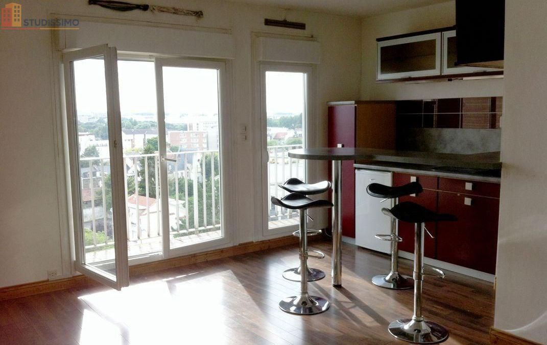 Studio 31m² Reims 51100 - Balcon, parking - Photo 2