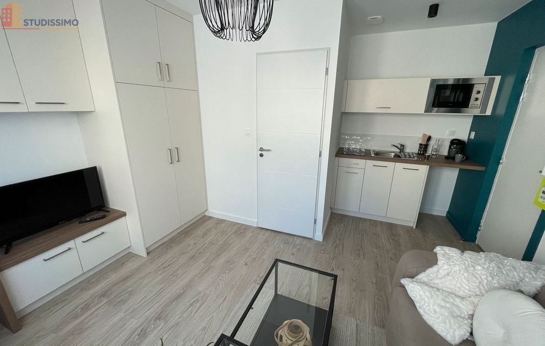 Studio meublé 17m² Reims 51100 - Neuf, proche gare - Photo 1