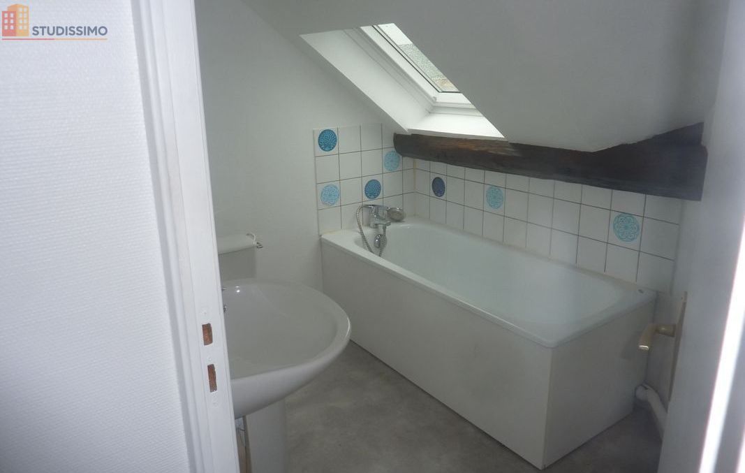 Studio meublé 14m² Reims 51100 - Calme, dernier étage - Photo 2