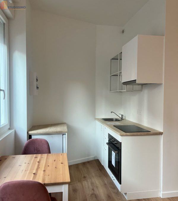 Studio meublé 20m² Reims 51100 - Rénové, proche gare - Photo 2