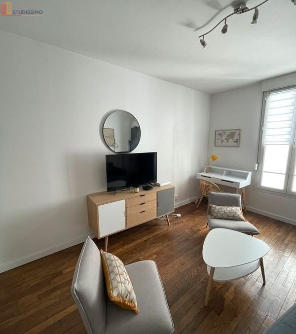 Studio meublé 27m² Reims centre - Meublé, proche rue Gambetta - Photo 3