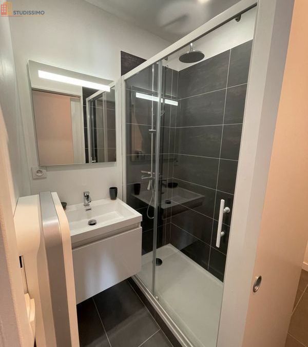 Studio meublé 27m² Reims centre - Meublé, proche rue Gambetta - Photo 1