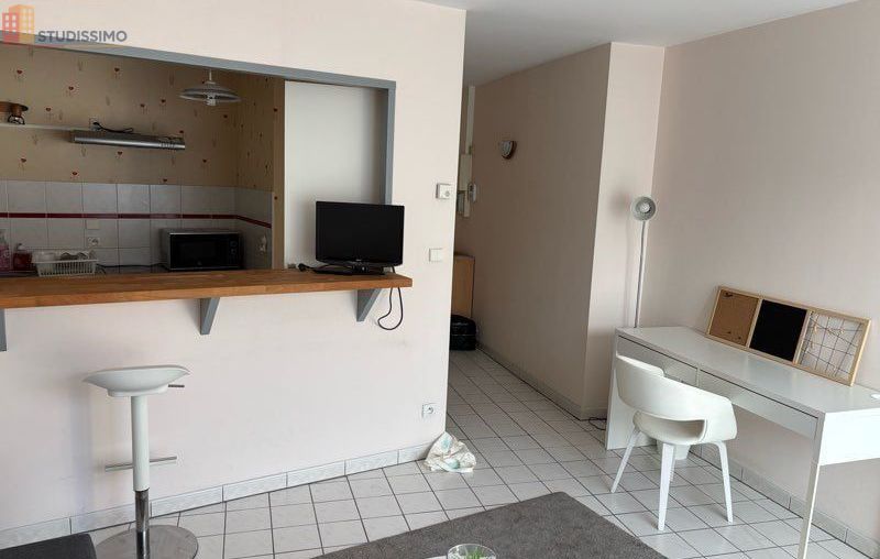 Studio 28m² Reims 51100 - Meublé, lumineux - Photo 1