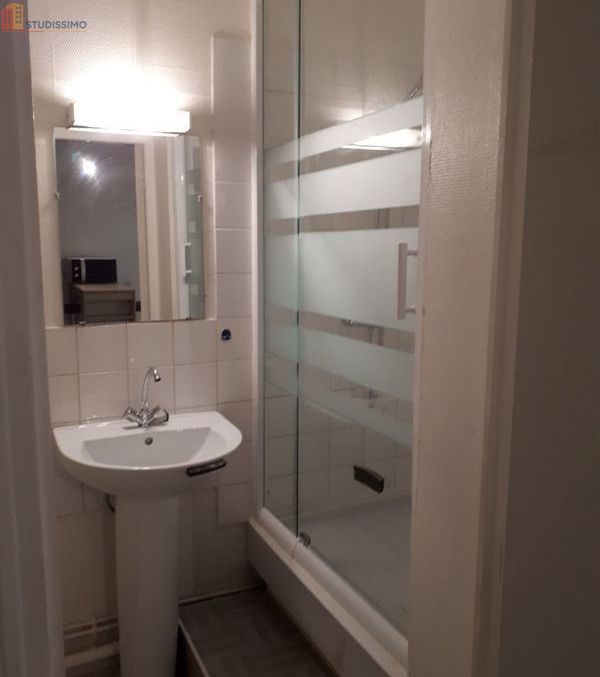 Studio meublé 20m² Reims 51100 - Rénové, proche Sciences Po - Photo 1