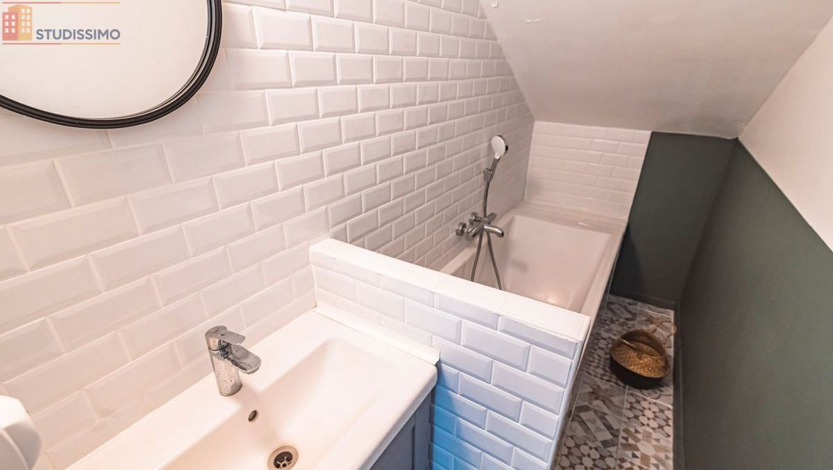 Studio meublé 30m² Reims - Proche place du Forum - Photo 1