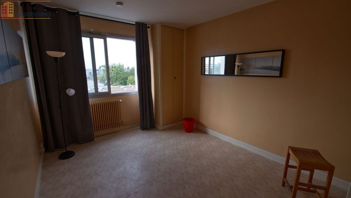 Studio à Reims