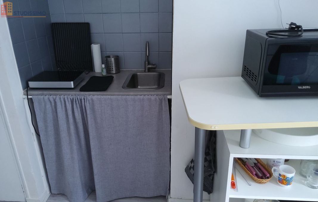 Studio meublé 15m² Reims centre-ville - Calme, lumineux - Photo 1