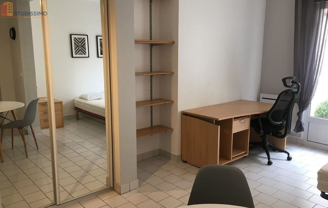Studio 29m² Reims 51100 - Meublé, hyper centre - Photo 1