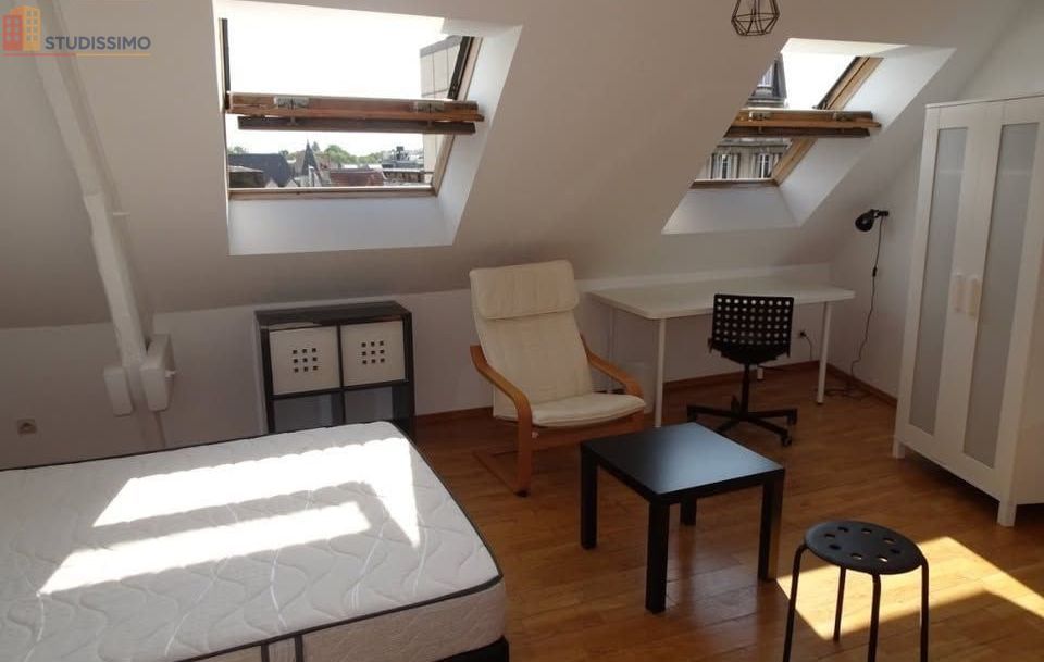 Studio 25m² Reims centre - Meublé, lave-linge - Photo 2