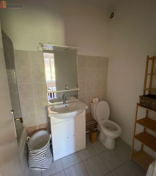 Studio meublé 28m² Reims 51100 - Meublé, étage 2/3 - Photo 1