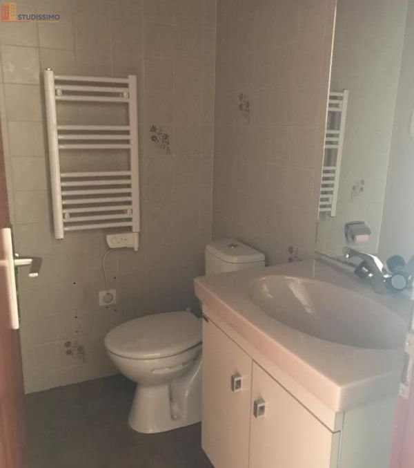 Studio meublé 31m² Chaumont - Dernier étage, lumineux - Photo 2
